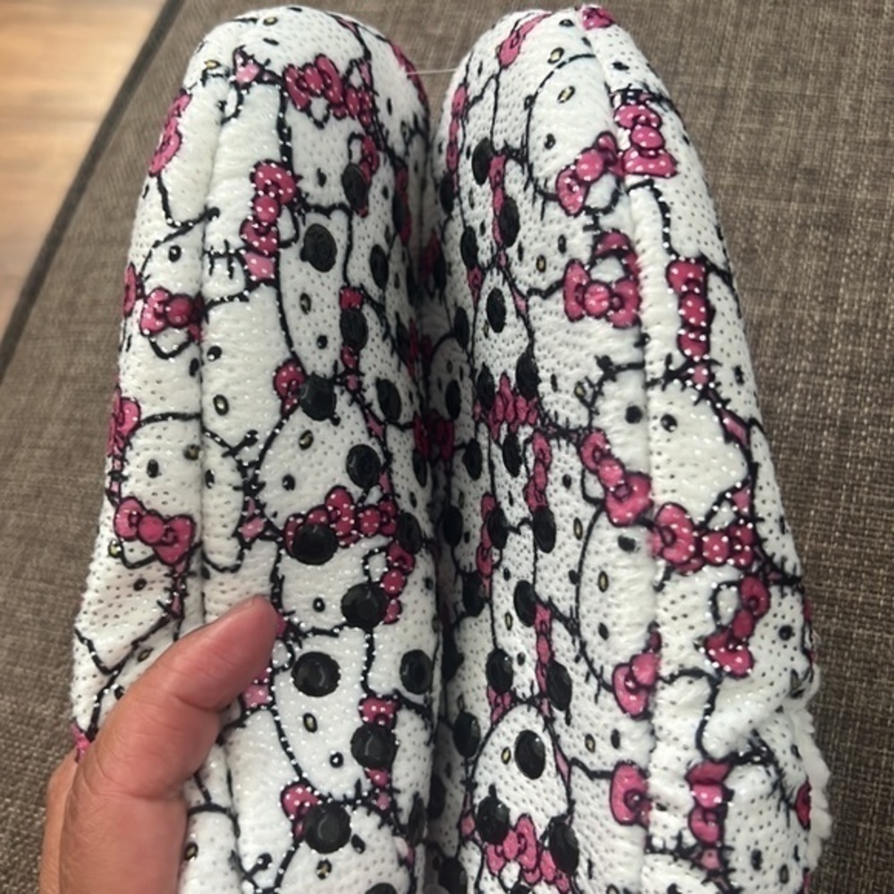 Hello Kitty kids Slipper Socks - Picture 2 of 4